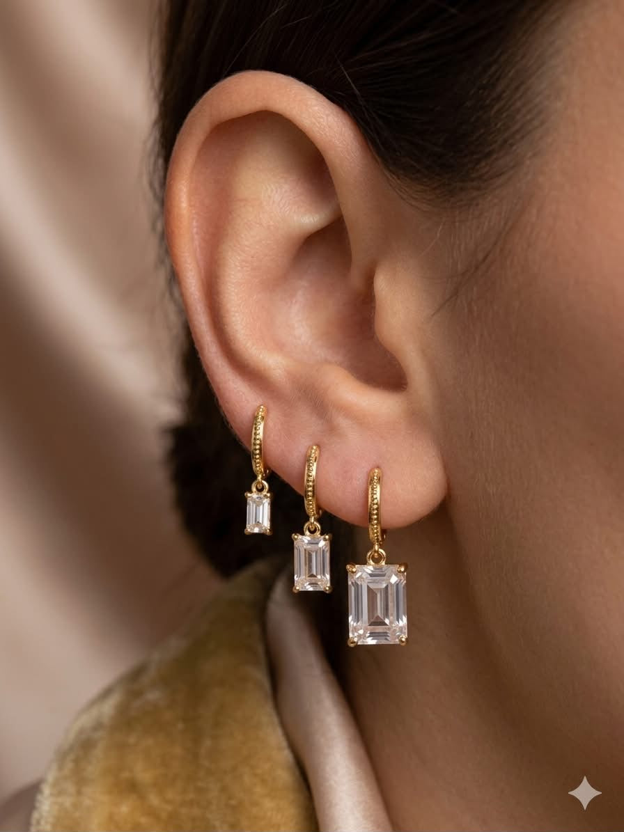 Orecchini Hoop con pendente Emerald Cut